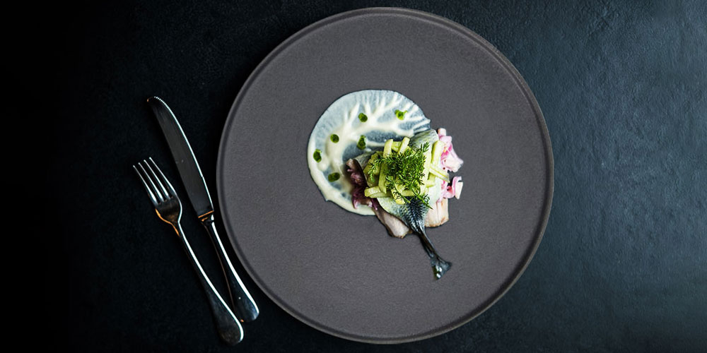 Asiatischer Speiseteller mit edlem Essen