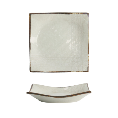 Hime Kobiki Teller bei Tokyo Design Studio (Bild 1 von 5)