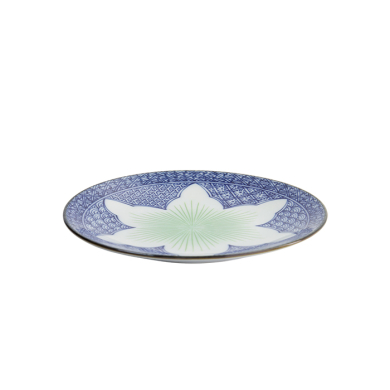 Lily Flower Plate at Tokyo Design Studio (picture 2 of 4)