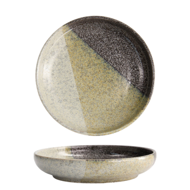 Oboro Yamakage Pasta Teller bei Tokyo Design Studio (Bild 1 von 5)