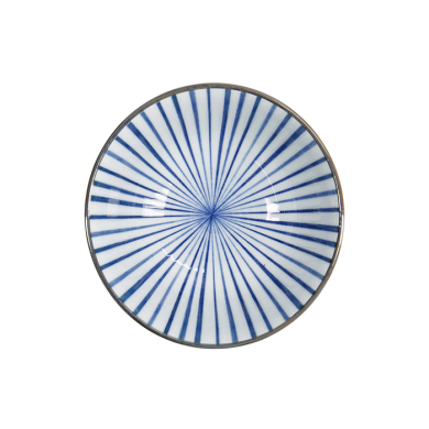 Natsu Tokusa Tayo-Schale bei Tokyo Design Studio (Bild 3 von 6)