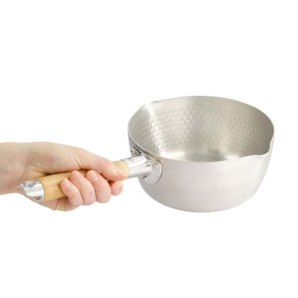 Aluminium Topf Ikihara bei Tokyo Design Studio (Bild 4 von 7)