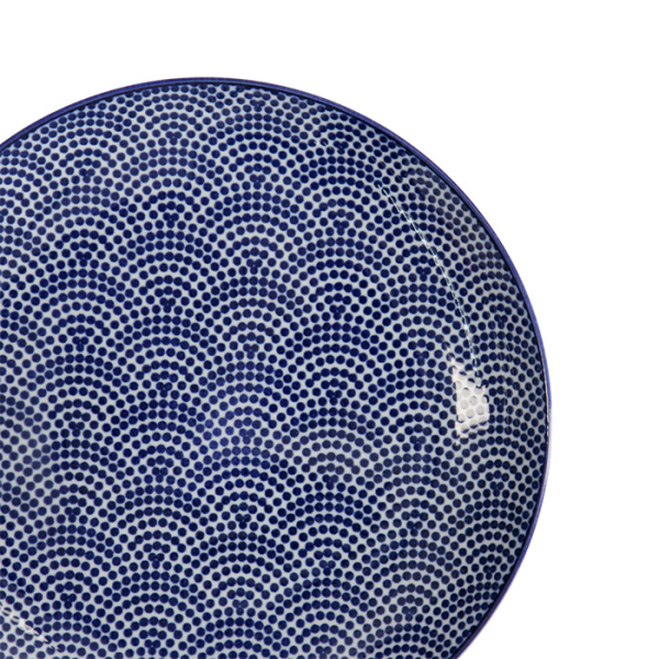 Nippon Blue Teller bei Tokyo Design Studio (Bild 5 von 6)
