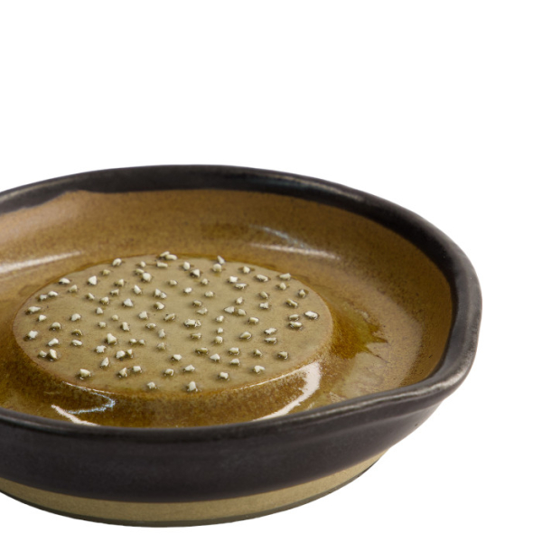 Reibeplatte Motoshige Klein Steingut bei Tokyo Design Studio (Bild 6 von 6)