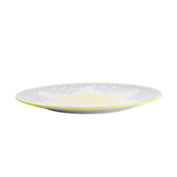 Lily Flower Plate at Tokyo Design Studio (picture 4 of 4)