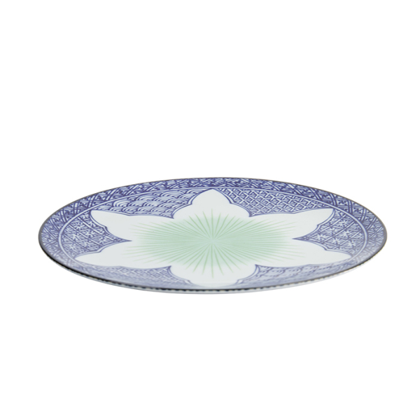 Lily Flower Plate at Tokyo Design Studio (picture 2 of 4)
