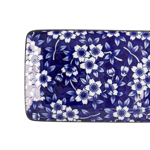 Dami Sakura Teller bei Tokyo Design Studio (Bild 5 von 7)