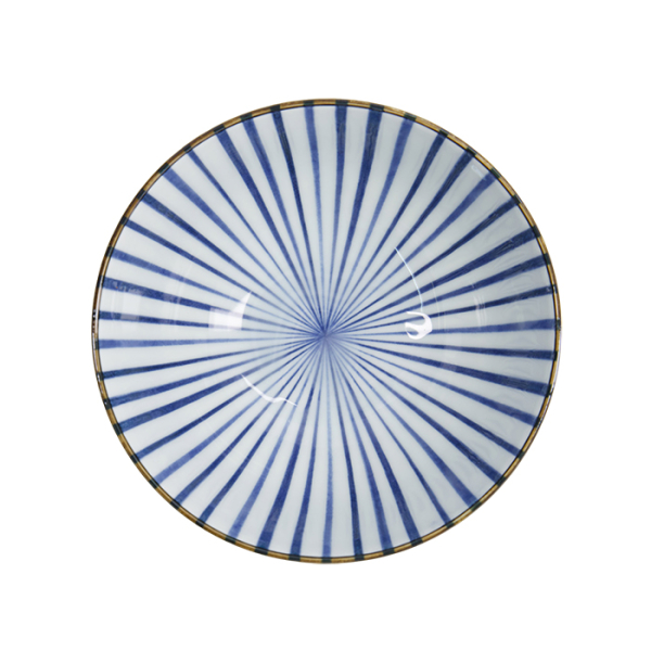 Natsu Tokusa  Schale bei Tokyo Design Studio (Bild 3 von 6)