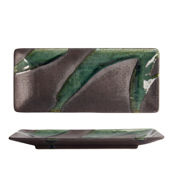 Shared Dining Teller bei Tokyo Design Studio (Bild 1 von 5)