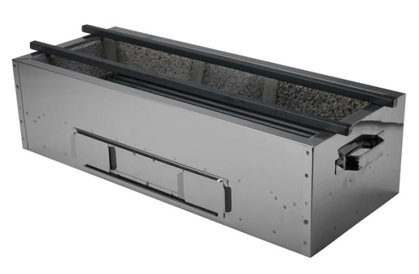 Konro Grill Sutenresu bei Tokyo Design Studio (Bild 1 von 6)