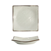 Hime Kobiki Teller bei Tokyo Design Studio (Bild 1 von 5)