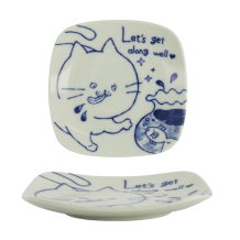 Neko Maruke Teller bei Tokyo Design Studio (Bild 1 von 5)