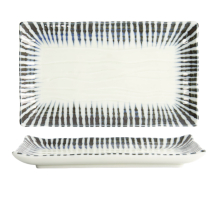 Shin Tokusa Teller bei Tokyo Design Studio (Bild 1 von 7)