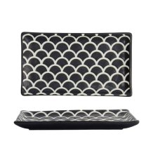 Fleur De Ligne Sushi Platte bei Tokyo Design Studio (Bild 1 von 2)