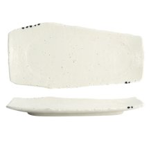 Shared Dining Serving Plate at Tokyo Design Studio (picture 1 of 7)